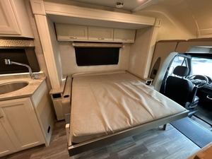 Caravane de voyage Tiffin Wayfarer 25JW 2023 d'occasion avec tente de toit pour le camping et les voyages à vendre - Product Image 5