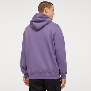 เสื้อฮู้ดโอเวอร์ไซส์สำหรับผู้ชายสไตล์ลำลองเสื้อมีฮู้ดผ้าฟลีซแบบสวมหัวสำหรับผู้ชายเสื้อผ้าแนวสตรีทพิมพ์ลายโลโก้แบบกำหนดเอง - Product Image 4