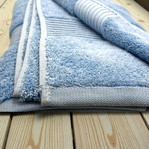 Serviettes de bain 100% coton peigné 600 GSM Ultra douces Très absorbantes Couleur unie Tissé Ensemble de serviettes de luxe de grande taille Séchage rapide Spa - Product Image 4