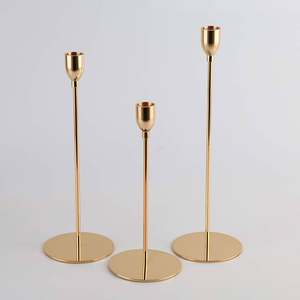 Exclusivo Portavelas Navideño de Aluminio Hecho a Mano, Elegante Decoración para el Hogar, Adorno para Mesa de Comedor, Iluminación Cálida y Acogedora - Product Image 3