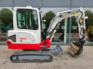 Mini-excavatrice Takeuchi TB225 de 2,4 tonnes en gros à vendre, mini-excavatrice Takeuchi TB225 prête à être expédiée - Product Image 2