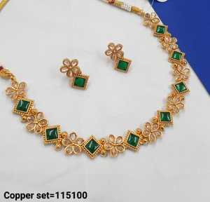 Bijoux en cuivre traditionnels et à la mode indiens, ensemble de bijoux de mariage pour femmes, ensemble de boucles d'oreilles et de collier - Product Image 2