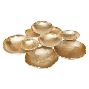 Bandeja dorada con cavidades/Soporte elevado: Utilizada para sostener chocolates individuales - Product Image 2