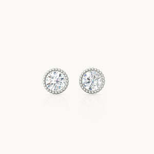 Boucles d'oreilles clous en or rose 14 carats avec diamant de laboratoire taille princesse et perle - Product Image 1