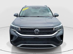 Nouveautés à prix réduits! Véhicule d'occasion 2023 T.a.o.s SE FWD 1.5L A/T SUV Crossover - Product Image 2
