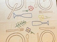 Nappe en lin tissée brodée à la main pour Noël, mariages et célébrations – Décoration de table personnalisable et écologique