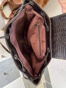 Mochila impermeable de moda hecha a mano de cuero genuino para la escuela y uso al aire libre Diseño unisex - Product Image 6