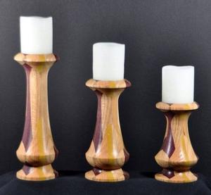 Support de bougie en bois artisanal et écologique pour la décoration de Noël, avec une forme classique et une finition en bois naturel - Product Image 2