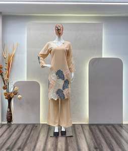 Exclusif Heavy Fiyona Silk Designer Coord Set Broderie complexe Style traditionnel Ethnique Co-Ord pour Festive Party Wear - Product Image 4