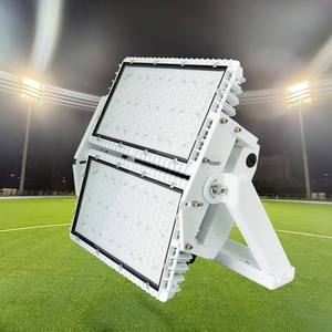 ไฟสปอร์ตไลท์ LED หลายสี 420W 560W 700W มาตรฐาน IP66 จากโรงงานโดยตรงในไต้หวัน สำหรับสนามกีฬา - Product Image 1