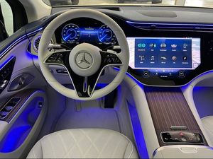 Meilleures ventes 2023 M-e-r-c-e-d-e-s-Benz EQS 580 4Matic SUV AWD Plus - Product Image 4