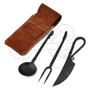 Juego de Cubiertos Medievales de 3 Piezas, Juego de Cubiertos Vikingos Forjados y Trenzados, Diseño Personalizado de Última Generación - Product Image 1