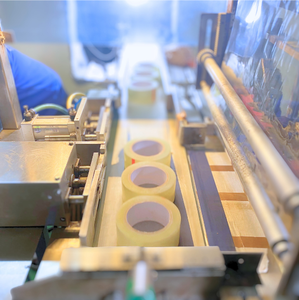 โรงงานผลิตเทปกาวใส BOPP คุณภาพสูง ได้รับการรับรองมาตรฐาน ISO/ASTM รับผลิตแบบ OEM ผลิตในเวียดนาม - Product Image 2