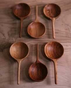 Juego de 3 cucharas de paleta de madera grandes hechas a mano, utensilios de cocina naturales ecológicos con pulido de espejo para acampar y servir - Product Image 2