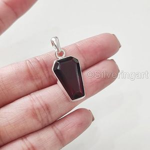 Pendentif pour femme en grenat naturel, pierre de naissance de janvier, pendentif unisexe de Noël, bijoux faits à la main, pendentif en argent sterling 925 - Product Image 6