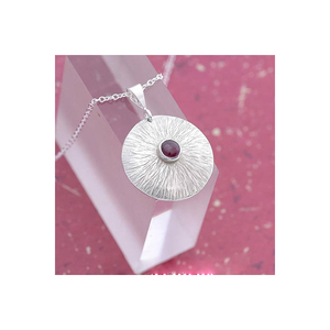 Colgante hecho a mano con ajuste de bisel granate de Plata de Ley 925 más popular a la venta al mejor precio - Product Image 5