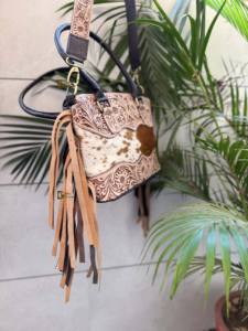 Bolso con flecos de cuero tallado a mano, hermoso diseñador de piel de vaca, gitano, bohemio, Vintage, bolso de mano hecho a mano, bolsos elegantes - Product Image 4