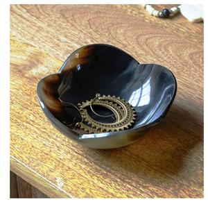 Plato de cuerno de búfalo natural para afeitar formas ovaladas y redondas modernas rústicas para fiestas - Product Image 4