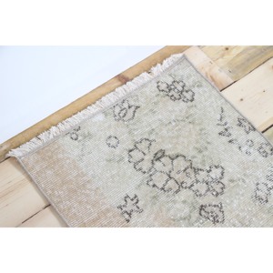 Tapis vintage 1,7x3,3 pieds, tapis turc en laine vert et marron à motifs floraux - Product Image 5