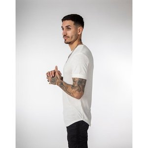 T-shirt uomo Basic con stile drappeggiato - Product Image 2