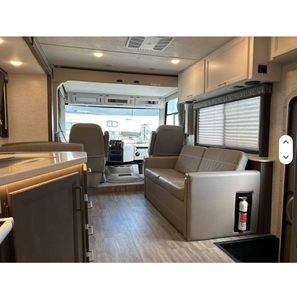 Remise sur le T-h-o-r A-c-e 32B 2025 prêt pour le voyage - Product Image 4