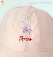 Casquette de golf avec trous découpés au laser, logo brodé 3D, respirante, en tissu éponge, protection solaire, réglable, pour hommes et femmes, fabriquée au Vietnam