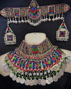 Parure de bijoux pour femme en acier inoxydable, design artisanal, idéale pour les fêtes, mariages et tenues traditionnelles. - Product Image 1