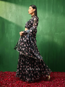 ADAA Modern Pink Lotus Organza Lehenga Set avec Black Gota Patti V-Neck Pattern Choli Black Floral Organza Lehenga - Product Image 5