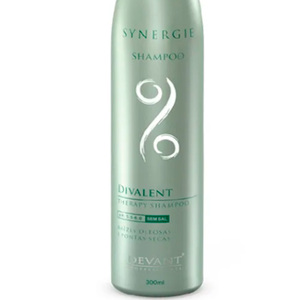 Shampooing végétalien hydratant et lissant aux herbes pour racines grasses et pointes sèches 300 mL - Product Image 4