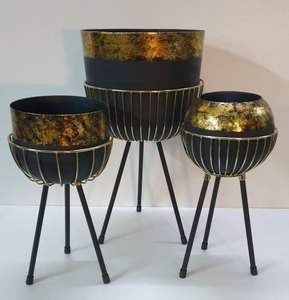 Juego de macetas decorativas modernas de latón AK Juego de macetas de interior decorativas de rayas antiguas negras y doradas - Product Image 5