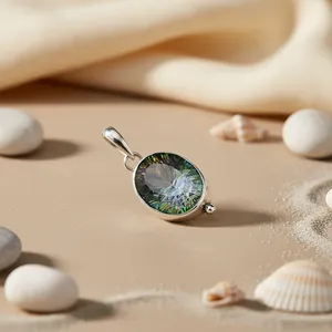 Colgante Solitario de Plata 925 con Topacio Místico de Corte Esmeralda Ovalado, Engaste en Bisel, Estilo Moderno, Joyería Unisex, Certificado por Terceros - Product Image 2