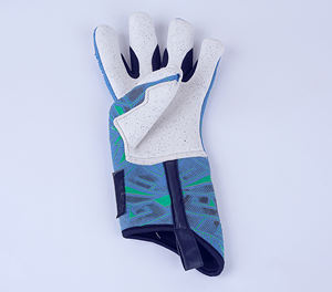 Fine Quality Breathable Goalkeeper <b>Gloves</b> Custom Logo Wholesale New Soccer Training Design - Product Image 6