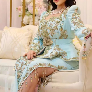 NOUVELLE BRODERIE ZARI SUR ROBE KARAKOU ALGERIENNE AVEC PERLES DE VERRE EN CRISTAL, FILS, PERLES, DABKA WORK @ 2024 - Product Image 1