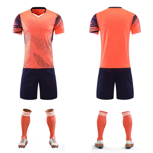 Conjunto de Camiseta de Fútbol Sublimada Personalizada para Hombre, Cuello Redondo, Manga Corta, Degradado Azul Marino y Rosa, Absorbe la Humedad, 100% Poliéster, Adulto - Product Image 3