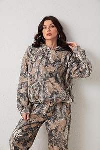 ชุดเสื้อมีฮู้ดลายพราง2ชิ้นของผู้หญิงเสื้อกันหนาวโอเวอร์ไซส์พิมพ์ลายใบเมเปิ้ลโพลีเอสเตอร์25% 75% ผ้าฝ้ายสำหรับใส่ในฤดูหนาว - Product Image 4