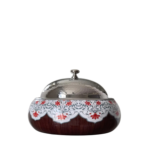 Calentador de alimentos aislado de olla caliente de acero inoxidable de diseñador exclusivo con base de madera floral adecuada para uso doméstico y restaurantes - Product Image 1