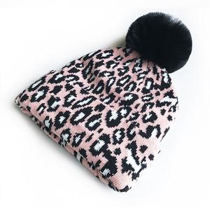 Nouvelle mode Bonnet imprimé léopard Patch personnalisé pour femmes Chapeaux d'hiver Bonnets avec pompon Bonnet jacquard pour hommes - Product Image 5
