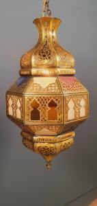 Farol Colgante de Diseño de Lujo con Acabado Dorado Metálico, Iluminación Decorativa para Ocasiones Especiales, Decoración del Hogar y Exhibición Festiva - Product Image 4