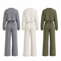 Ensemble de détente personnalisé OEM pour femme : Sweat-shirt court taille O et pantalon large – Tenue décontractée brodée avec étiquette privée, directement de l'usine