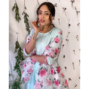 Conjunto de traje azul océano para mujer con dupatta floral - Product Image 5