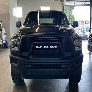 Camioneta RAMM 1500 CLASSIC WARLOCK 2024 USADA EN EXCELENTES CONDICIONES - Product Image 1