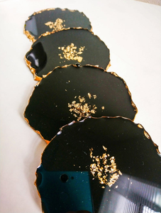 ถาดรองแก้วพื้นผิวมันวาวพร้อมฐานกันลื่นสำหรับใส่เครื่องดื่มร้อนและเย็น - Product Image 3