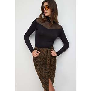 เสื้อเบลาส์แต่งผ้าทูลล์ด้านหน้า - Product Image 2