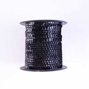 Bobine de paillettes concave couleur métallique carrée, Selanusa - Product Image 1