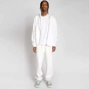 Logo personnalisé Vente en gros Sweat-shirt à capuche avec fermeture éclair Intégral avec strass vierge pour hommes - Product Image 1