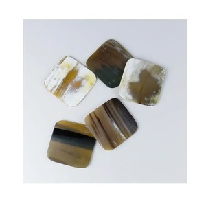 Posavasos y Alfombrillas de Cuerno Tallados a Mano de Estilo Clásico y Elegante de 5 mm de Grosor para Protección de Mesa - Product Image 3