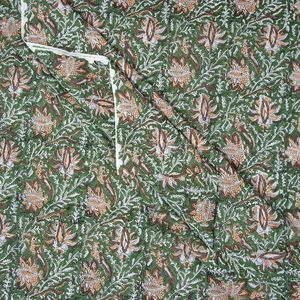 Pañuelo Cuadrado Indio con Estampado Floral, Hecho a Mano con Técnica de Bloques, 21x21 Pulgadas, 100% Algodón, Duradero y Transpirable, para Mujer - Product Image 6