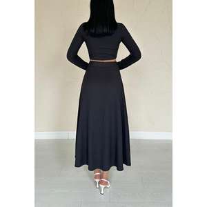 Conjunto de Blusa y Falda de Pana Negra para Mujer al por Mayor - Product Image 1