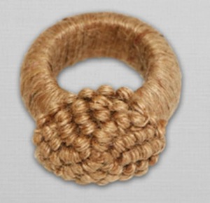 Anneau de serviette en jute en forme de fleur chic pour la mise en place de tables à manger contemporaines, la cuisine et l'affichage lors de fêtes ou d'événements, en provenance d'Inde - Product Image 4