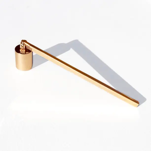Abatidor de velas hecho de aluminio chapado en oro, diseño de Metal elegante para el hogar y el restaurante, para apagar velas - Product Image 1